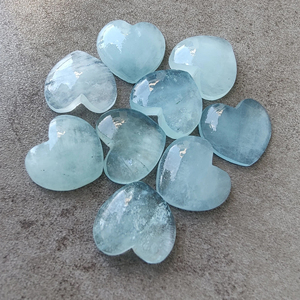 Pierre précieuse naturelle de qualité AAA, bleu aqua, taille cœur, cabochon laiteux, dos plat, calibrée, pour la fabrication de bijoux - Product Image 2