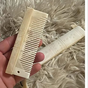 Peigne en os de buffle écologique blanc, taille personnalisée, toilettage de précision, poli, style animalier, artisanat naturel - Product Image 1