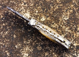 Couteau de poche pliant Edge Master Manufacture, en acier Damas fait main, lame droite de 3 mm, manche en corne, pour le camping - OEM/ODM - Product Image 6