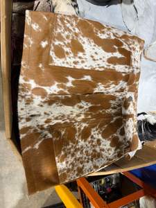 Produits en cuir de vachette naturel en gros, prêts à être expédiés – Portefeuilles, sacs, vestes, tapis |   Stock de vente en gros de grande valeur - Product Image 5