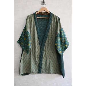 Kimono de Seda Indio Hecho a Mano para Mujer, Bata Corta Estampada para Spa, Ropa de Dormir, Ropa de Playa y Resort - Product Image 1