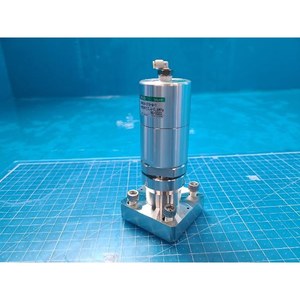 Válvula Solenoide de Alto Vacío CKD MAGD4-21D-W-1, Usada, Piezas de Equipos Semiconductores Legacy - Product Image 1