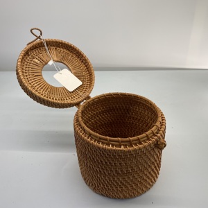Caja de pañuelos redonda de ratán natural tejida a mano de alta calidad con tapa conveniente, artículo caliente al mejor precio de cajas y contenedores de almacenamiento de Vietnam - Product Image 6