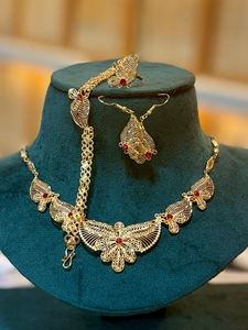 Conjunto de Joyería Clásica para Mujer, Chapada en Oro de 24K, Estilo Vintage, Collar, Aretes y Brazaletes de Aleación de Cobre, Estilo Francés y Estadounidense, con Diamantes, para Aniversario - Product Image 2