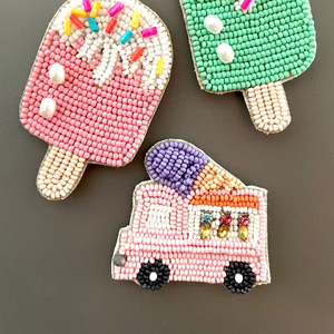 Abalorios decorativos de aleación con cuentas de semillas para bordado, dijes para bolsos y llaveros - Duraderos, impermeables, hechos a mano - Product Image 1