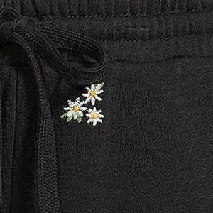 Pantalon de jogging décontracté et respirant brodé, taille mi-haute, coupe large et ample, style oversize, léger pour femme - Product Image 4