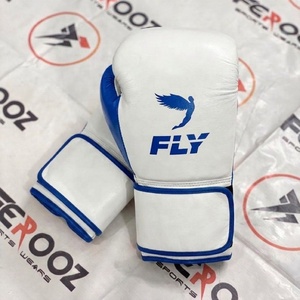 ถุงมือชกมวย Fly รุ่นล่าสุด น้ำหนักเบา ทนทาน คุณภาพสูงสุด ขายส่งระดับมืออาชีพ ผลิตตามแบบ OEM สีขาวและสีดำ - Product Image 3