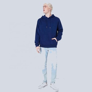 Sweat-shirt à capuche zippé pour homme, personnalisé, écologique, coupe-vent, en polaire épaisse, style décontracté, avec poche kangourou et couleur contrastante - Product Image 4
