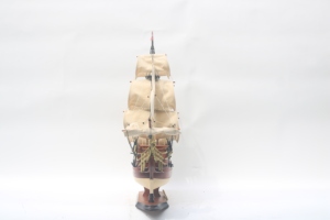 Maqueta de Barco de Madera Hecha a Mano - Réplica a Escala de Buque de Vela de Tres Cubiertas del Siglo XVII, Decoración de Oficina, Norske Love - Product Image 2