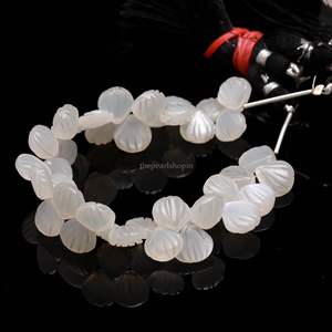 ลูกปัดหินมูนสโตนสีขาวธรรมชาติแกะสลักจากเปลือกหอย เจาะรูด้านข้าง ขนาด 9-10 มม. ลูกปัดมูนสโตนแกะสลักด้วยมือ สำหรับทำเครื่องประดับ ขายส่ง - Product Image 6