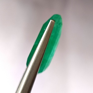 Esmeralda Zambiana Natural de 11.05 Quilates, Pulida, Facetada, Corte Pera, Gema Suelta para Joyería - Product Image 4