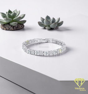 Pulsera de tenis con diamantes de moissanita Iced Out, plata de ley 925 con baño de rodio, joyería llamativa estilo Hip Hop de Trisha Jewels - Product Image 2