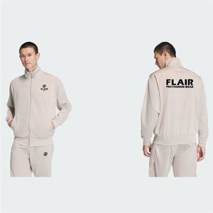 Chaqueta deportiva beige con cremallera y pantalones deportivos a juego - Product Image 6