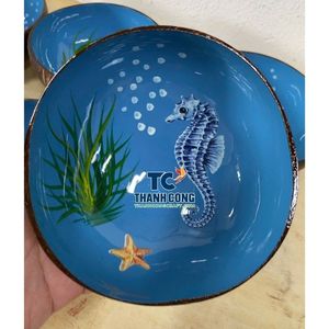 Tazón de Coco Ecológico Pulido con Diseño de Caballito de Mar, Estilo Vintage para Resorts en Maldivas y Hawái - Product Image 1
