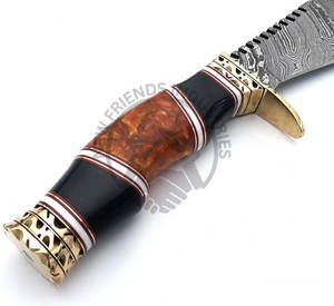 Nueva edición de cuchillo Bowie Damasco hecho a mano de 13 pulgadas, hoja fija, para caza y camping al aire libre, con mango de resina y cuerno de toro. - Product Image 3