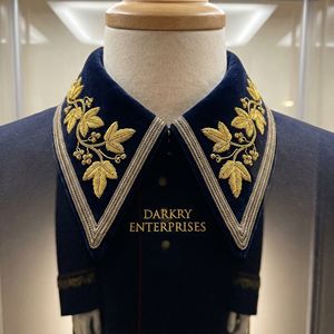 Service de Fabrication Personnalisé de Col Pointu en Velours Bleu Marine Brodé de Fil d'Or Fait Main avec Motif Feuille - Product Image 1