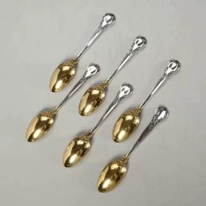 Ensemble de cuillères en laiton avec poignée motif tournesol, idéal pour la cuisine, la table à manger, les fêtes et l'usage quotidien, vente en gros depuis l'Inde - Product Image 3