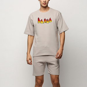 ชุดเซ็ตเสื้อยืดแขนสั้นและกางเกงขาสั้นลำลองใส่สบาย แห้งเร็ว เหมาะสำหรับใส่ทุกวัน ชุดสองชิ้นเข้าชุดสำหรับผู้ชาย - Product Image 4