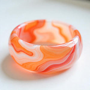 Brazalete de resina con brillo de puesta de sol hecho a mano para mujer, patrones de colores vibrantes, trajes de toque elegante único para todos los días, tema de artesanía artística - Product Image 6