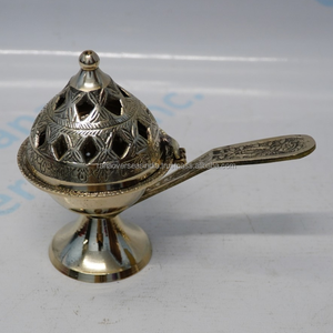 Quemador de Incienso Loban de Latón Estilo Vintage con Asa, Portátil, para Carbón, Diseño Grabado, para Uso Espiritual en Templos - Product Image 4