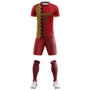 Uniformes de Fútbol Sublimados Personalizados de Fábrica - 100% Poliéster, Elásticos en Cuatro Direcciones, Transpirables y Ecológicos - Product Image 1