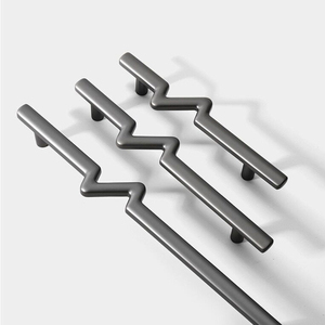 Herrajes para Muebles de Cocina, Manijas de Puerta con Diseño Moleteado, Disponibles a Precio de Mayoreo de un Proveedor Indio - Product Image 4