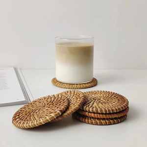 Sous-verres/serviettes de table en rotin naturel de qualité supérieure pour boissons, tasses à thé, vaisselle et accessoires de table, achetez chez UF INTERNATIONAL crafts - Product Image 1