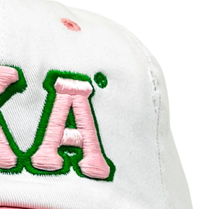 Gorra de Béisbol AKA Blanca y Rosa, de Algodón Blanco con Visera Rosa, Letras Bordadas en Verde, Ajustable, Deportiva e Informal para Mujer - Product Image 4