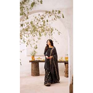 Ensemble de vêtements de soirée pour femmes de créateur-Plazzo et Fancy Dupatta - Product Image 3