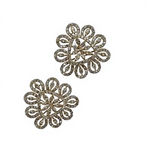 Pendientes de Diamantes con Intrincado Patrón Floral en Oro Sólido de 14 Quilates con 7 Quilates de Diamantes Naturales Certificados por IGI, Joyería Fina - Product Image 1