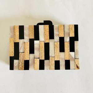 Bolso de Mano de Resina con Marco de Madera Natural, Diseño Minimalista, Forma Rectangular, Estilo de Lujo, Hecho a Mano - Product Image 2