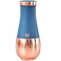 Bouteille d'eau en cuivre pur, design classique, écologique, pour la consommation, cadeaux d'affaires, options multi-capacités, Inde