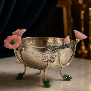 Bol en aluminium martelé avec accent floral, bol de service pour salade, pour mariage et autres événements, prix le plus bas - Product Image 1