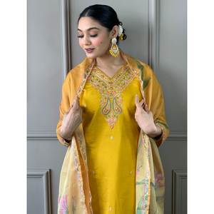 Magnifique haut et bas de fête avec Dupatta Taille XL - Product Image 5