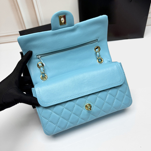 กระเป๋าถือผู้หญิงสีฟ้าอ่อน ปี 2026 กระเป๋าหนังคุณภาพสูง กระเป๋าสะพายข้าง กระเป๋าถือหรูหราสำหรับผู้หญิง พร้อมสายโซ่ กระเป๋าสำหรับงานปาร์ตี้และช้อปปิ้ง - Product Image 3