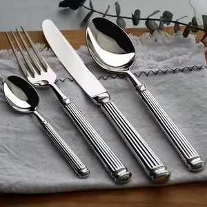 Juego de Cubiertos de Acero Inoxidable Chapado en Oro Rosa, Diseño Moderno con Mango Largo, Cuchara, Tenedor, Utensilios para Postre, para Fiestas - Product Image 3
