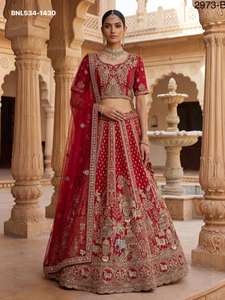 Tenue de mariage en soie Gadhwal avec broderie dorée et motifs, fil Zari et sequins, travail de diamants, Lehenga Choli, exportateur indien - Product Image 2