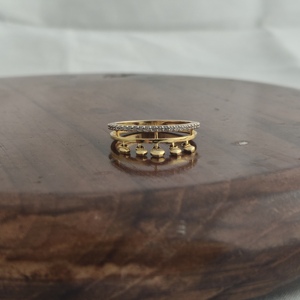 Anillo de Corona Namivaa, Diseño Minimalista Apilable, con Incrustaciones, Elegante para Uso Diario, Acabado Pulido - Product Image 3