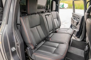 นิสสัน ไททัน เอนดูแรนซ์ โปร-4เอ็กซ์ 4x4 ปี 2023 มือสองสภาพดี - Product Image 3