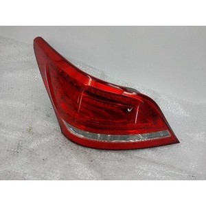 Feu arrière gauche d'occasion Equus 924013N010 - Product Image 3