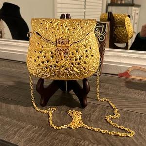 Bolso de Mano Cuadrado de Metal Dorado de Lujo God Grace Craft para Mujer, Bolso de Noche Grabado Vintage Hecho a Mano con Correa de Cadena - Product Image 6