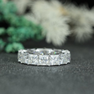 Anillo de Eternidad de Moissanita con Corte Princesa de Lujo, Plata de Ley 925, Anillo de Eternidad Completo, Anillo de Boda para Mujer, Joyería Personalizada al por Mayor - Product Image 4