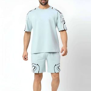 Ensemble de vêtements de rue pour hommes en coton de haute qualité, respirant, 2 pièces, t-shirt et short, avec options personnalisables - prix de gros - Product Image 1