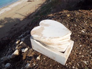 Premium Heart Shape <b>White</b> Wooden <b>Coaster</b> For Romantic Decor Table Protection And Gifting Purpose Table Mat Pads From India - Product Image 2