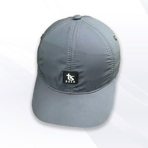 Proveedor de Vietnam Gorra de poliéster ligera con correa ajustable para uso diario informal unisex - Product Image 6