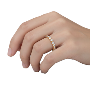 Magnifique bague d'éternité minimaliste en or massif 14 carats avec diamant de laboratoire rond, bague empilable, bague de promesse, bague de fiançailles personnalisée - Product Image 6