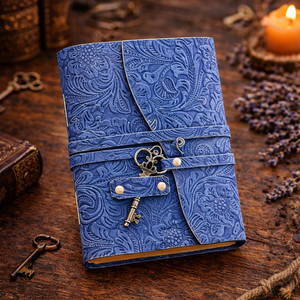Journal artisanal en cuir bleu à motifs floraux, format A5, papier coton vintage à bords festonnés pour l'écriture, le dessin et les cadeaux - Product Image 1