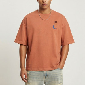 T-shirt ample pour homme New Look, en coton lourd de haute qualité, coupe décontractée, idéal pour la mode streetwear tendance et le quotidien. - Product Image 1