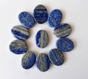Piedras Planas Pulimentadas de Lapislázuli de Alta Calidad al por Mayor para Meditación, Decoración y Regalos - Product Image 4