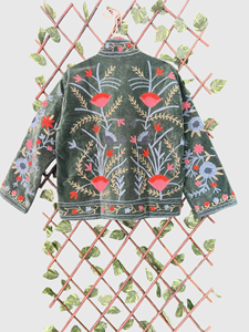 Veste en velours brodée à la main avec des motifs floraux, manches longues, col mandarin, taille plus, vêtements d'automne pour femmes - Product Image 2